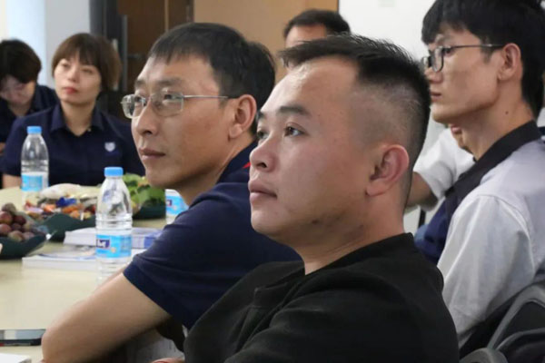 左右手第11届城市服务商招募大会-昆明站1_看图王.jpg