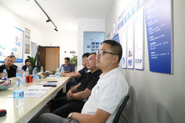 左右手第11届城市服务商招募大会-昆明站3_看图王.jpg